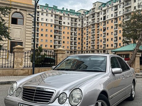 Mercedes E 240 2001