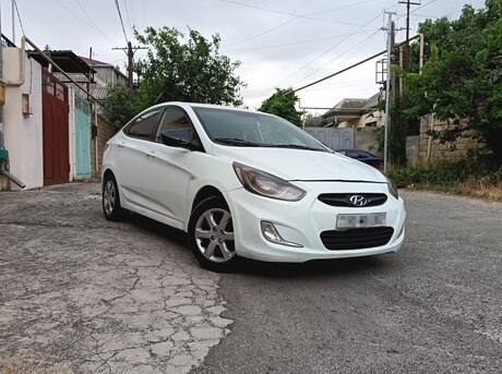Hyundai Accent 2011
