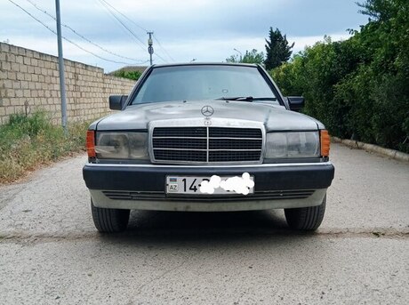 Mercedes 190 1990