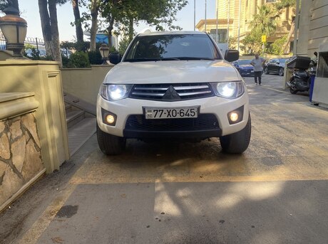 Mitsubishi L200