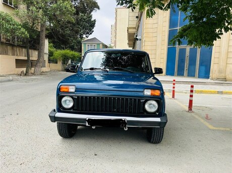 LADA (VAZ) Niva 2015