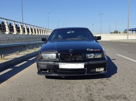 BMW 323 1993