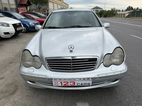 Mercedes C 240
