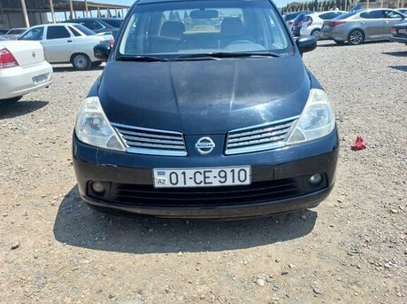 Nissan Tiida 2006