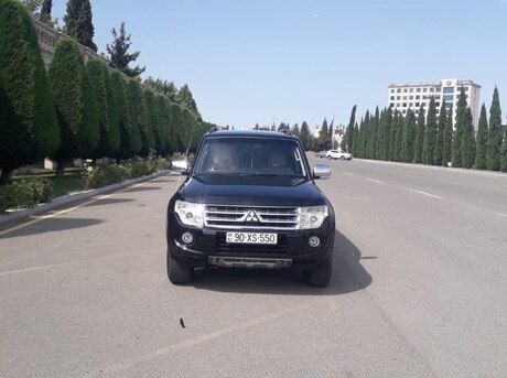 Mitsubishi Pajero 2010