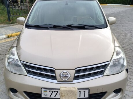 Nissan Tiida 2011