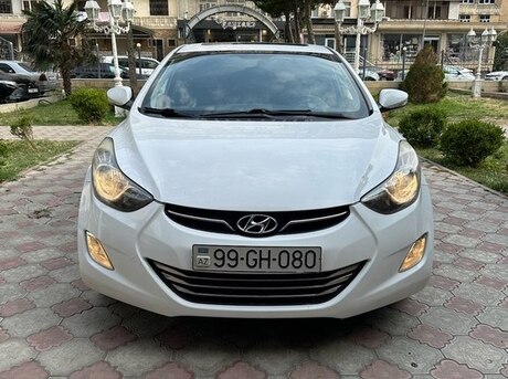 Hyundai Elantra 2013
