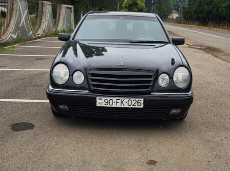Mercedes E 240 1999