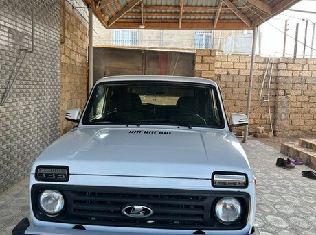 LADA (VAZ) Niva 2015