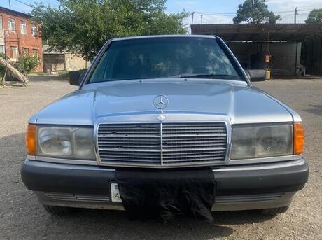 Mercedes 190 1989