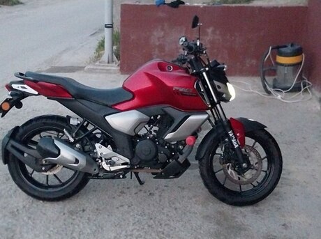 Yamaha FZ-S FI Deluxe