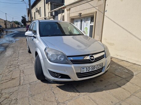 Opel Astra 2010