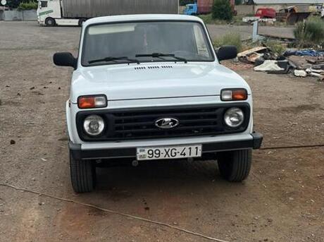 LADA (VAZ) Niva 2015