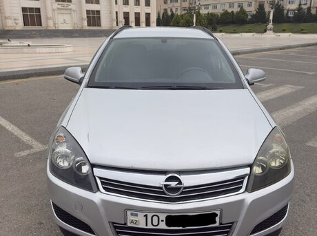 Opel Astra 2010