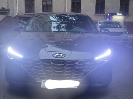 Hyundai Elantra 2021