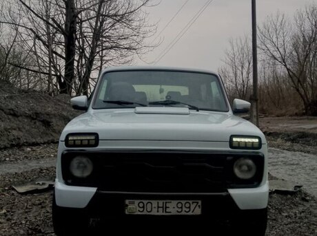 LADA (VAZ) Niva 2010