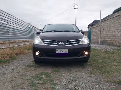 Nissan Tiida 2011