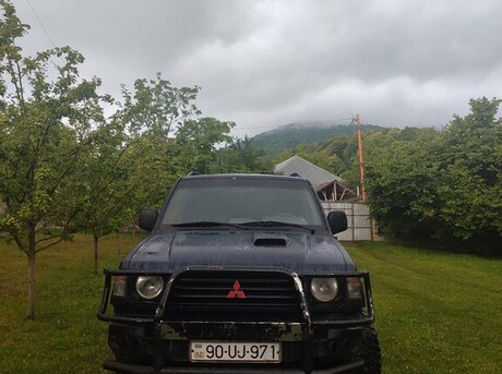 Mitsubishi Pajero 1995