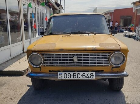 LADA (VAZ) 21011 1981