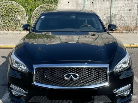 Infiniti Q70 2015