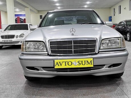 Mercedes C 180