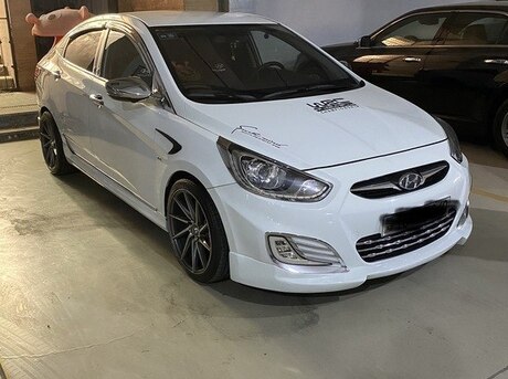 Hyundai Accent 2011
