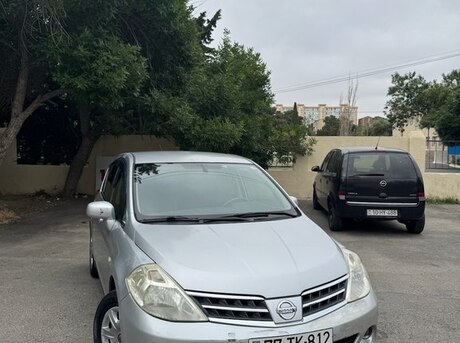 Nissan Tiida 2013