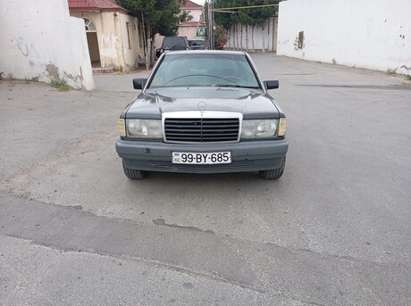 Mercedes 190 1990