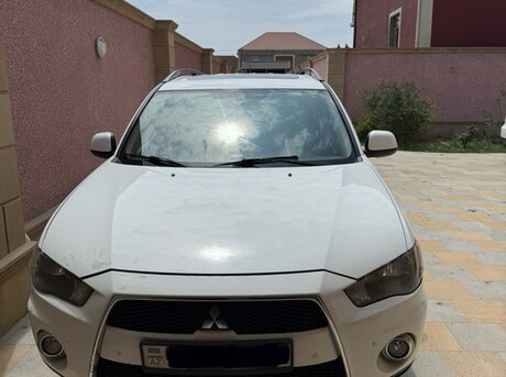 Mitsubishi Outlander 2012