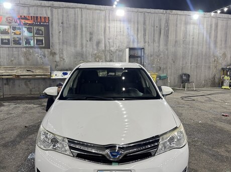 Toyota Corolla Fielder 2015
