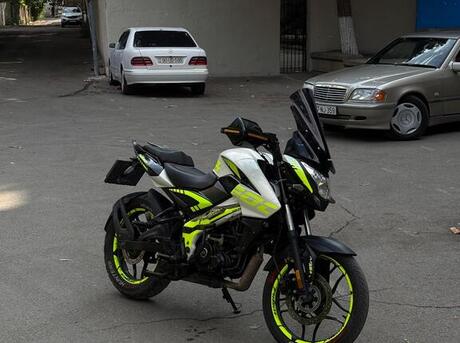 Bajaj Pulsar NS 160 2021