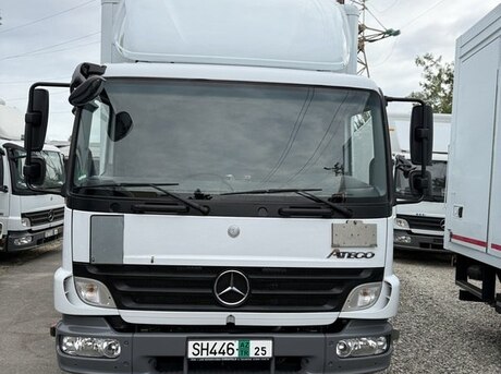 Mercedes Atego 815