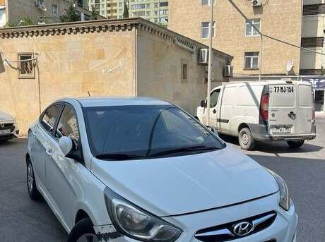 Hyundai Accent 2011
