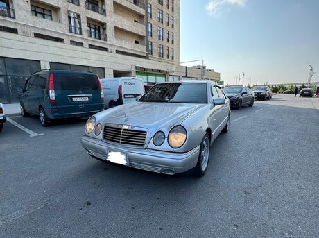 Mercedes E 280
