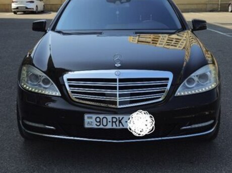 Mercedes S 550