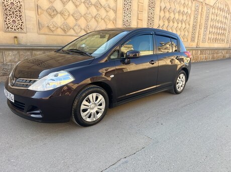Nissan Tiida 2011