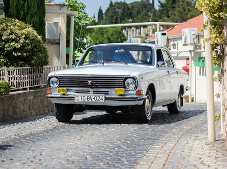 GAZ 24 1988