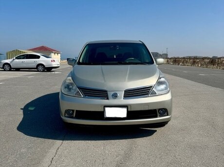 Nissan Tiida 2006