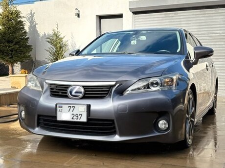 Lexus CT 200h