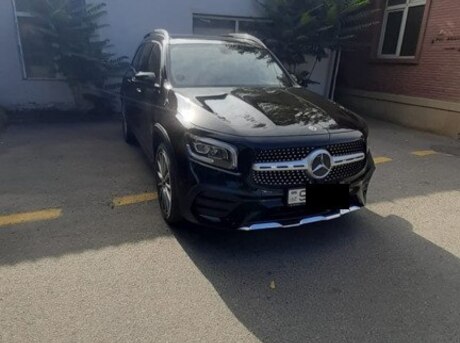 Mercedes GLB 200