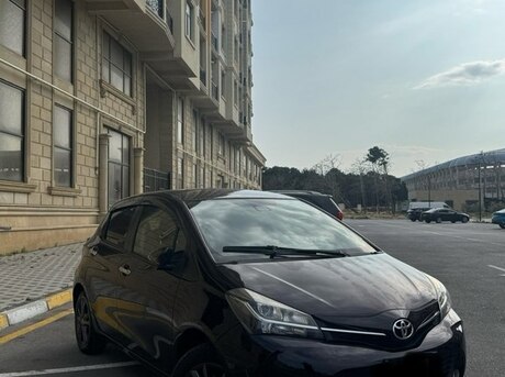 Toyota Vitz 2015