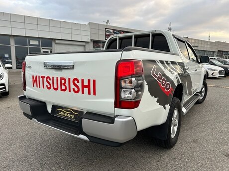 Mitsubishi L200 2022