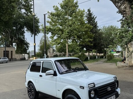 LADA (VAZ) Niva 2012