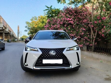 Lexus  2022