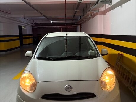 Nissan March 2012