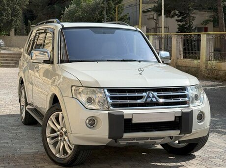 Mitsubishi Pajero 2009