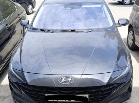 Hyundai Elantra 2021