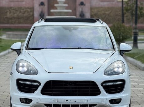 Porsche Cayenne Turbo S 2013