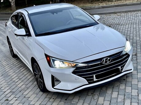Hyundai Elantra 2019