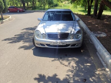 Mercedes E 220 d 2003